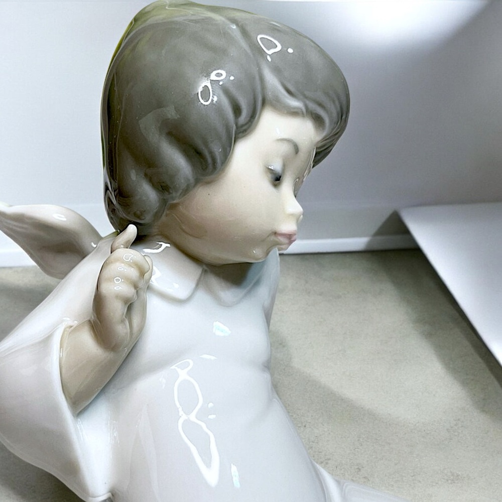 Retired Lladró Cherub Wondering Angel #4962 - Picture 14 of 16